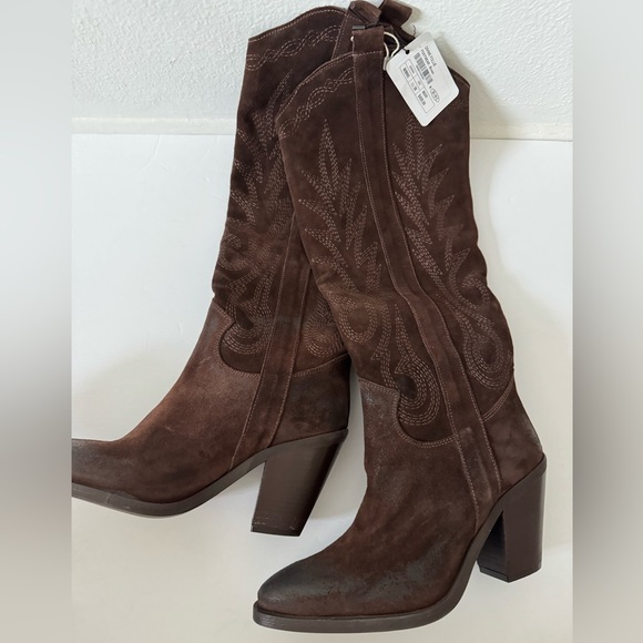 Divine Follie Italy Shoes - NWT-Gorgeous Italian Women's Brown Suede Heeled Boots - Classic Western Style